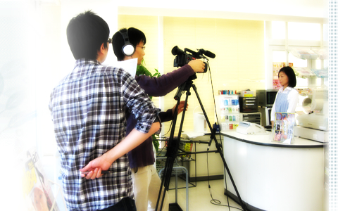接客マナーの基礎をネットで学習！コンビニ編収録風景